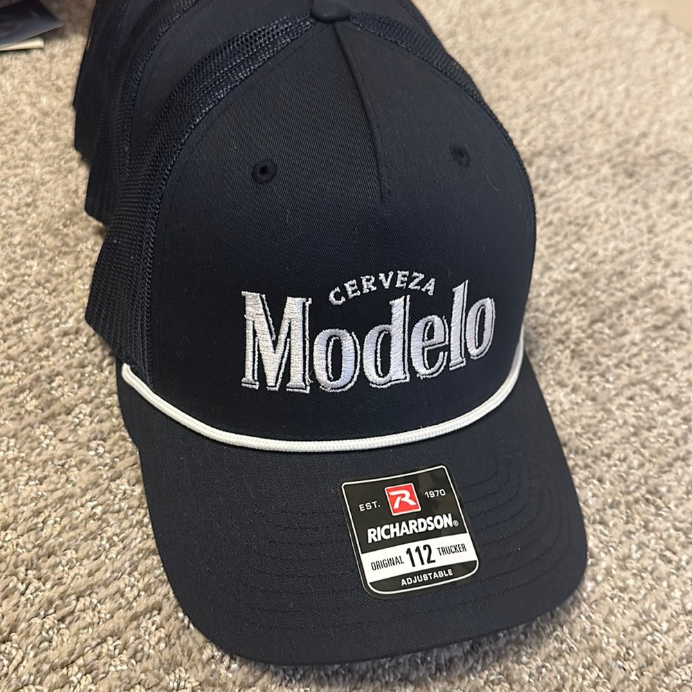 MODELO cerveza Navy blue cap bundle